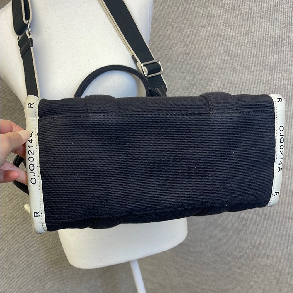 Marc Jacobs Black and White Tote Bag - Picture 5 of 6